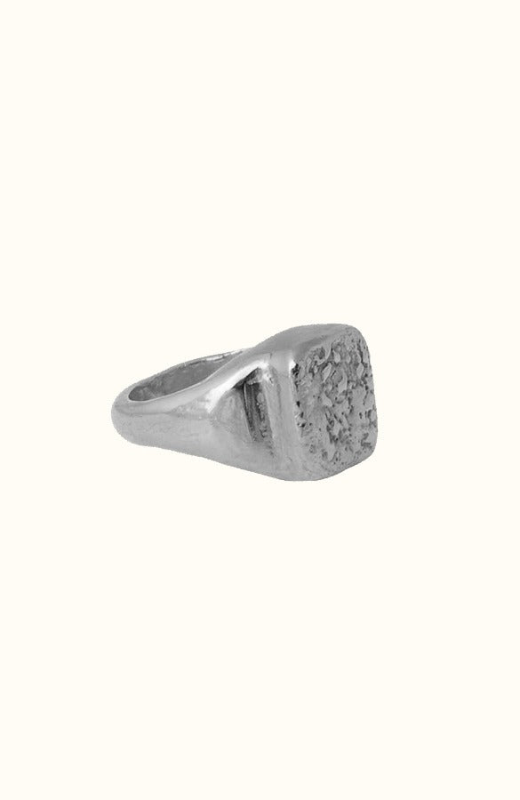 Classic Signet Ring 01